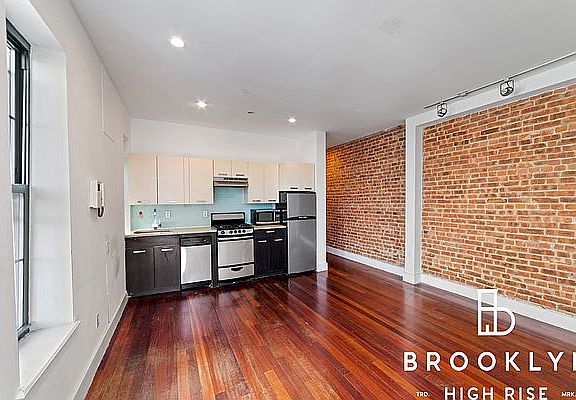 3rd image of 516 W 135th St #58