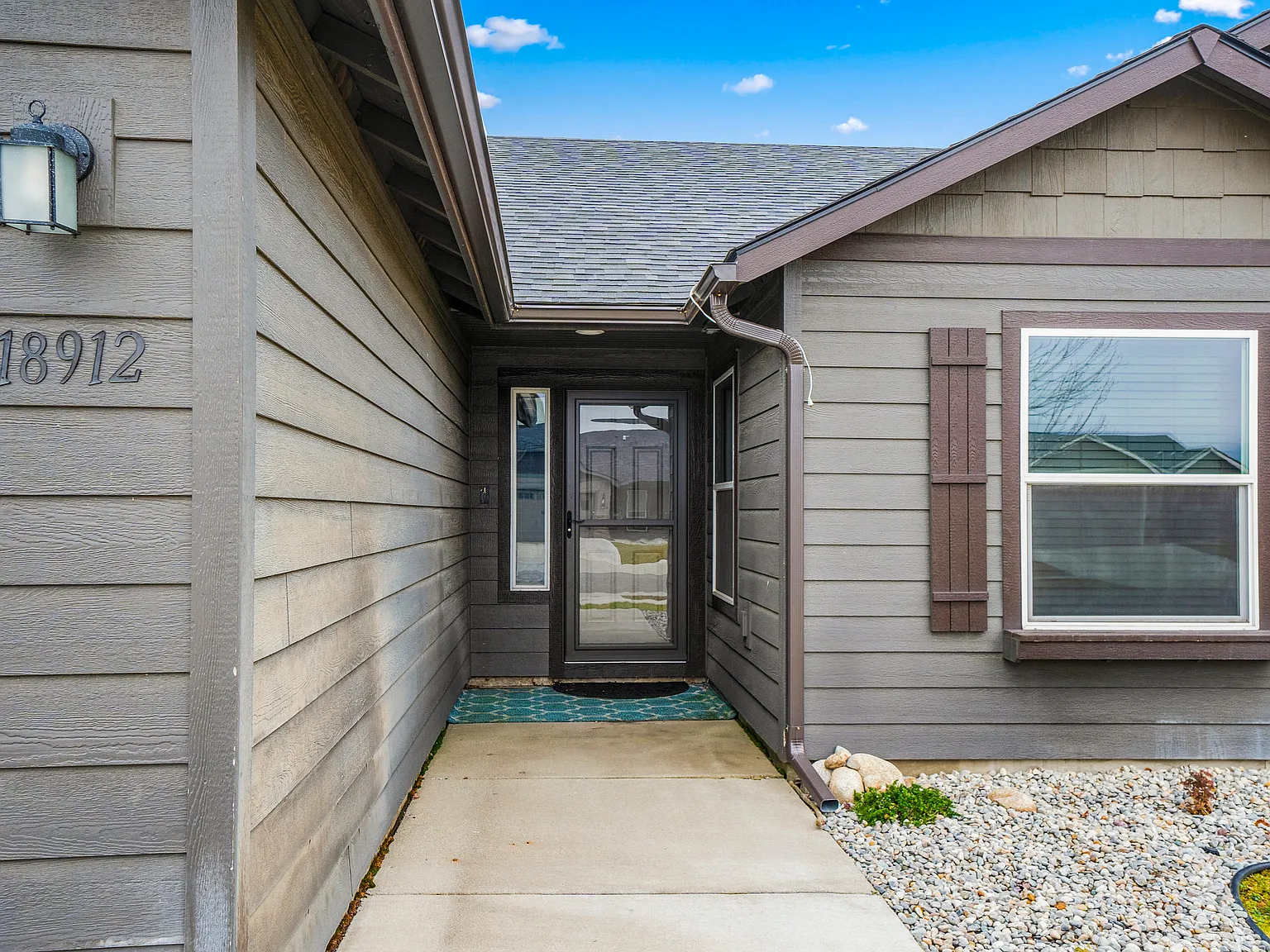 4 bed, 1770 sqft, $3,000 — Photo 2