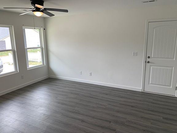 3rd image of 305 S Lee St