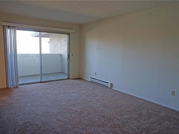 3rd image of 7100 Rainbow Dr APT 31