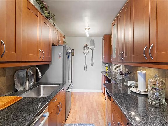 5th image of 133 Beach 120 St #1F
