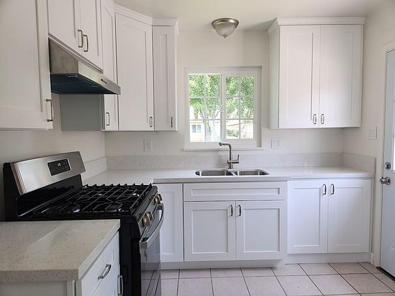 3rd image of 443 N Cambridge Ave #1