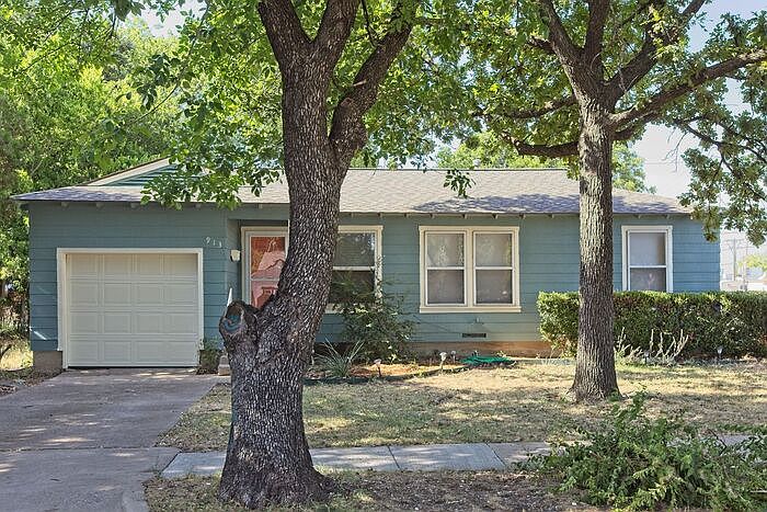 1st image of 913 21st St