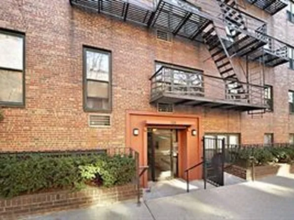 320 West 19th Street image 1 of 6