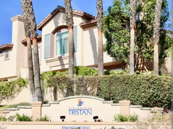11372 Via Rancho San Diego Unit A, El Cajon, CA 92019