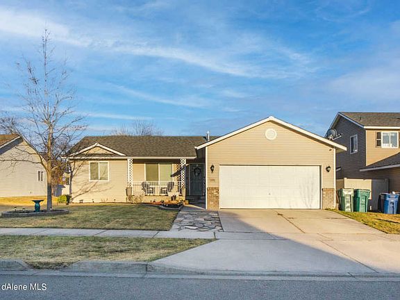 2nd image of 1420 N Gemstone Pl