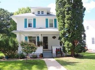 230 3rd St E, Hector, MN 55342