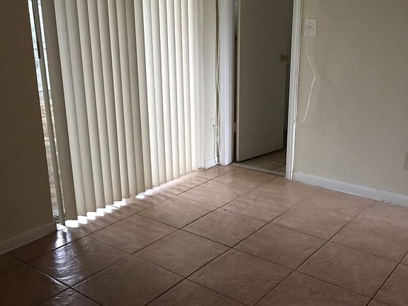 4th image of 1273 NE 39th St