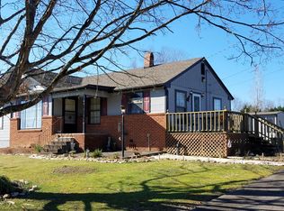 2340 Ellejoy Rd, Walland, TN 37886