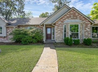 1218 Glouchester Ln, Houston, TX 77073