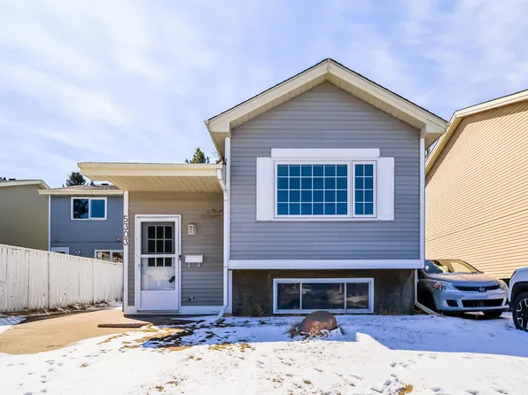 5303 21st Ave NW, Edmonton, AB T6L 5G5