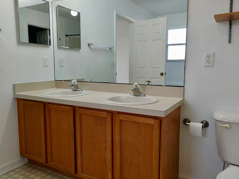 112 Wilson Bay Ct — Photo 14