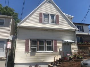 4 Westminster Ln, Jersey City, NJ 07305