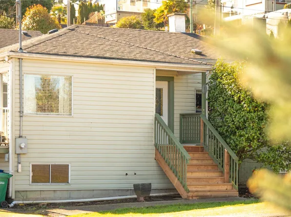 249 Larch St, Nanaimo, BC V9S 2E4