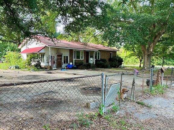 2nd image of 932 Clearview Dr