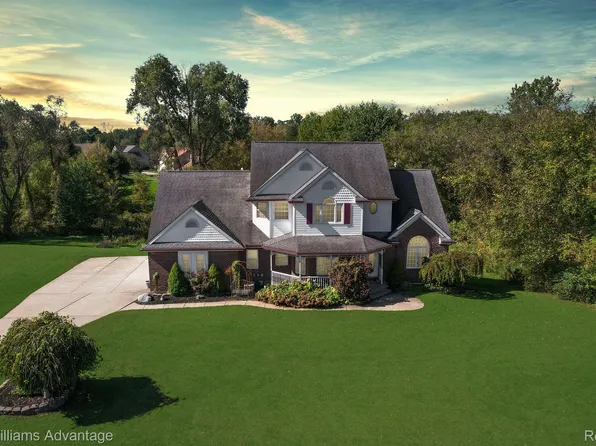 61177 Allen Dr, South Lyon, MI 48178