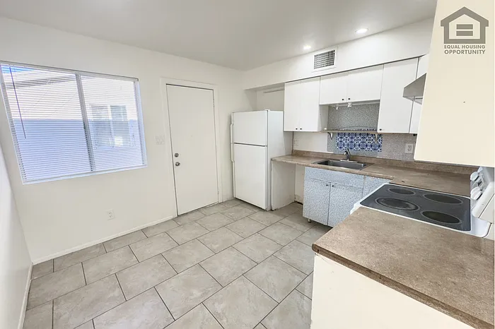 308 E Vogel Ave #4 — Photo 13