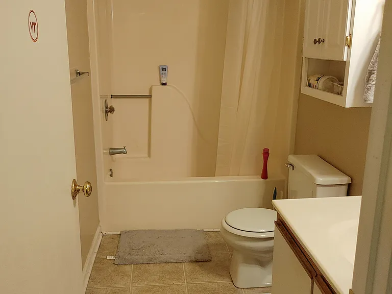 240 Janie Ln — Photo 7