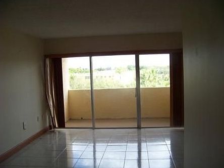 3rd image of 9351 Fontainebleau Blvd APT B406