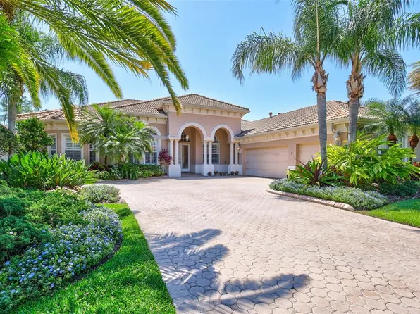 12044 Royce Waterford Cir, Tampa, FL 33626