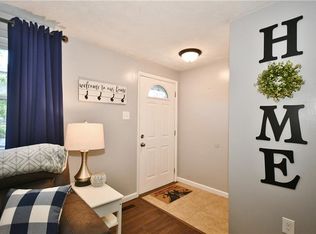 415 Sunset Hills Dr, Freedom, PA