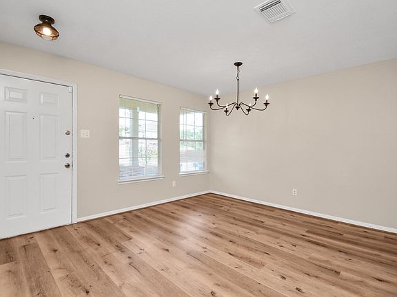 5th image of 21910 Willow Shade Ln