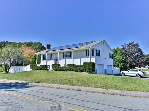 88 Vine St, Auburn, MA 01501