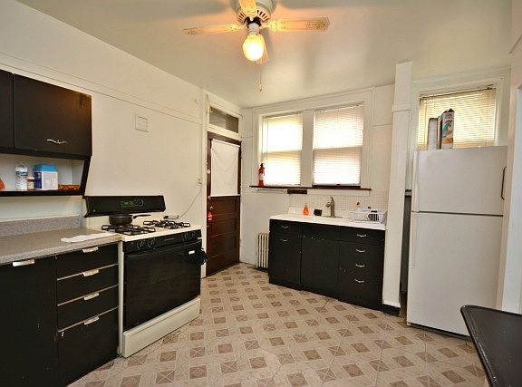 3rd image of 2607 W Hollywood Ave #1