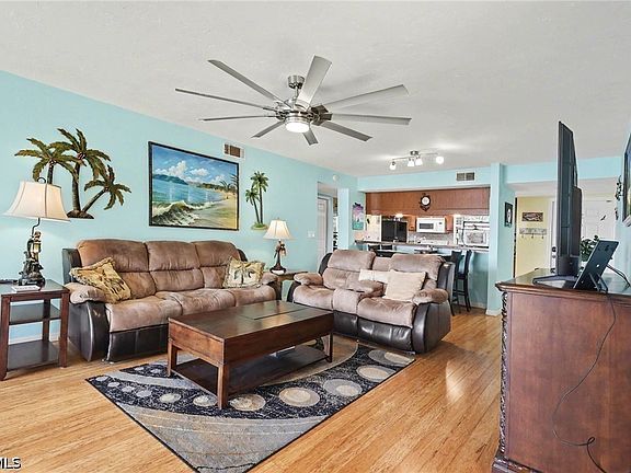 2nd image of 4703 SE 17th Pl APT 205
