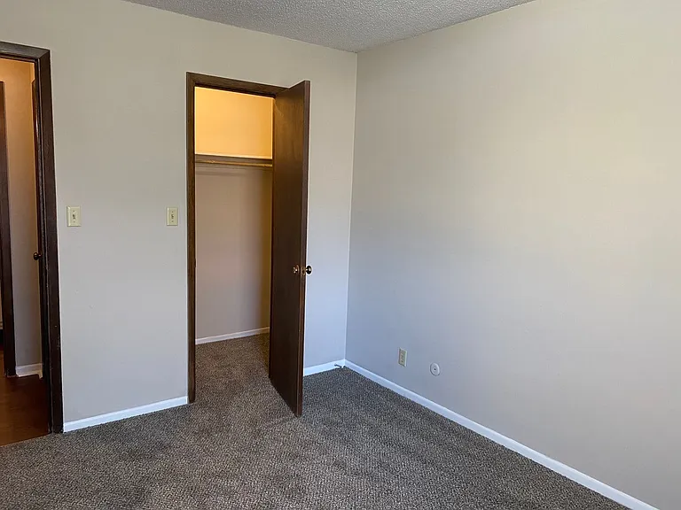 2111 Kasold Dr — Photo 44