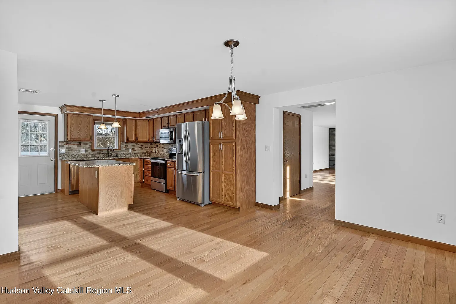 3 bed, 1680 sqft, $3,500 — Photo 4