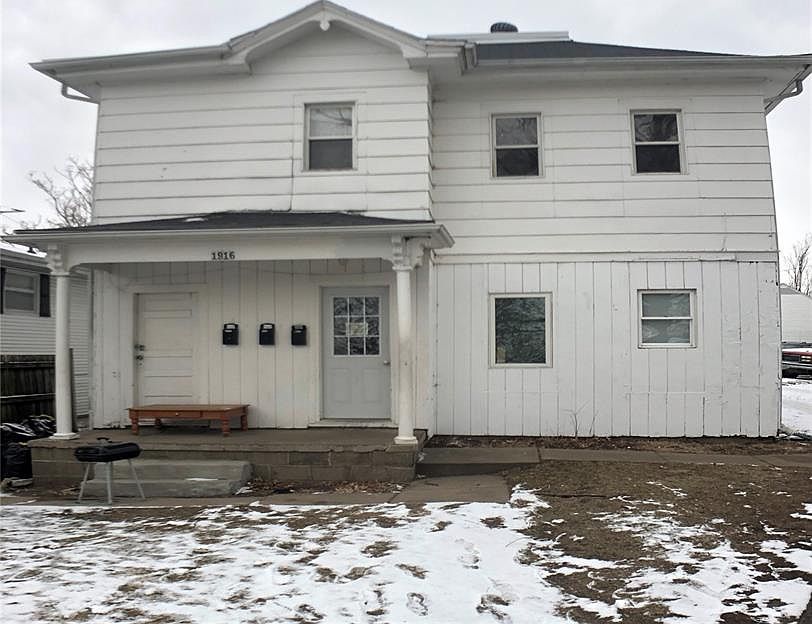 1st image of 1916 A Ave NE