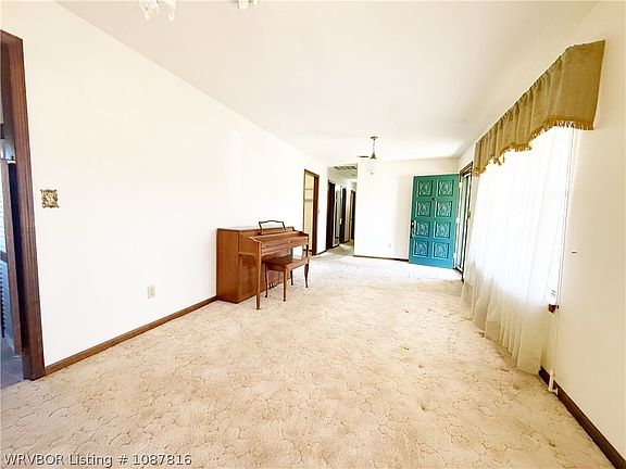 5th image of 1707 E Fryar Dr
