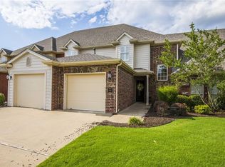 6621 W Valley View Rd, Rogers, AR 72758