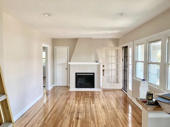 5th image of 4442 Estrella Ave