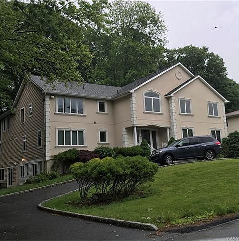 1st image of 8 Orchard Hill Dr