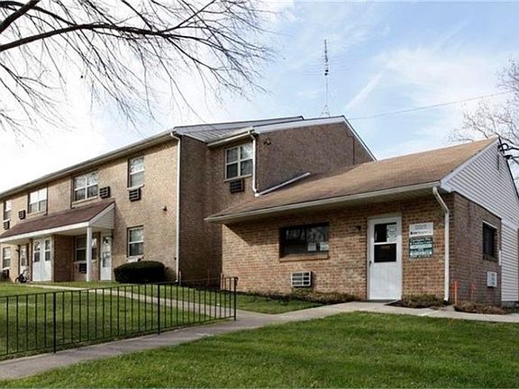 2nd image of 1900 Southway Dr