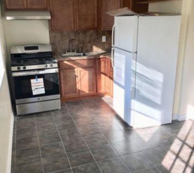 2nd image of 380 Flagg Pl