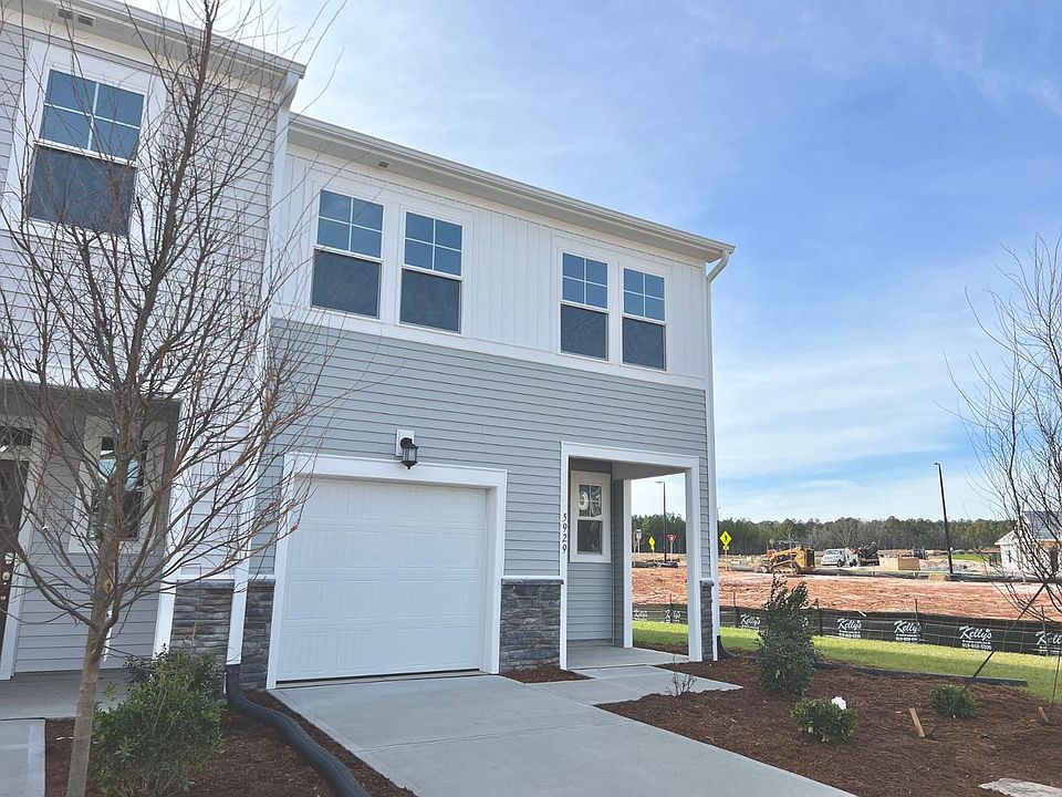 1st image of 5929 Woodlawn Dr