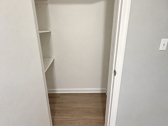 4th image of 102 12th Ave APT 1