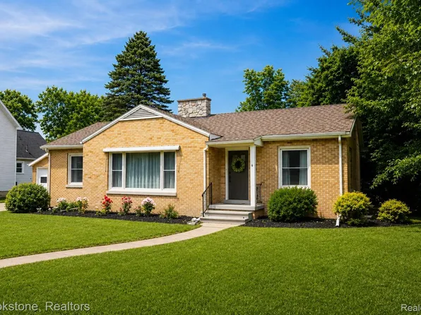 620 W Huron Ave, Vassar, MI 48768