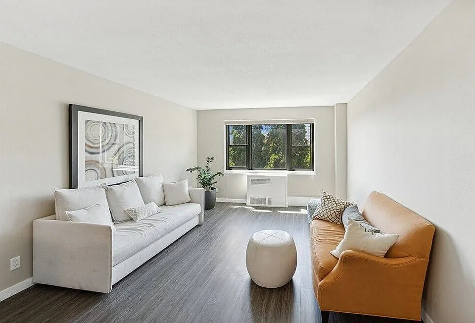 735 St. Clair