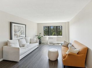 735 St. Clair, Portland, OR 97205