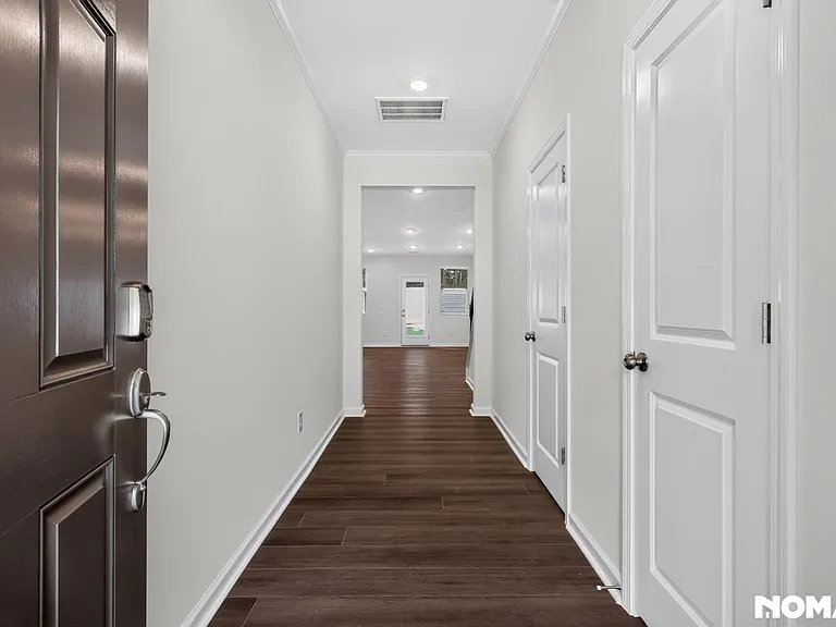 104 Tree Moss Ct — Photo 5
