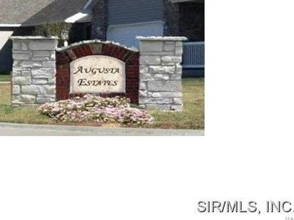 45 Augusta Dr, Highland, IL 62249
