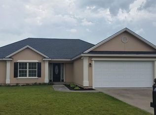 208 Victorian Lake Dr, Brunswick, GA 31525