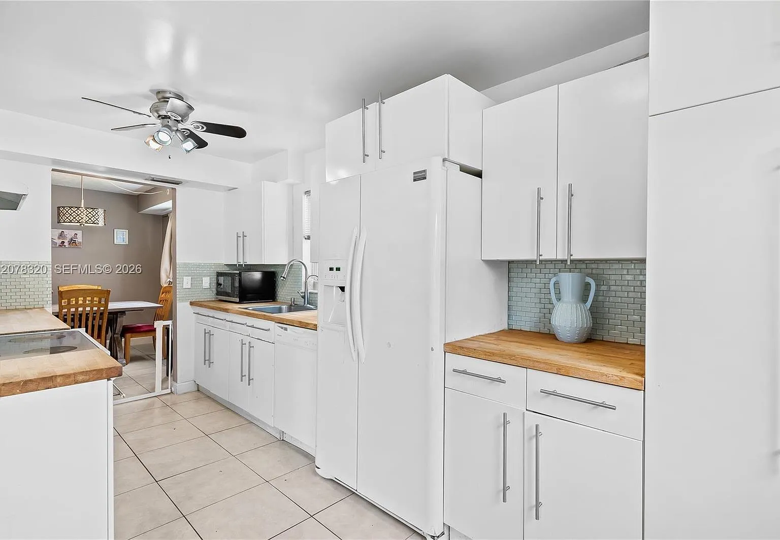 Canongate Condominium — Photo 3