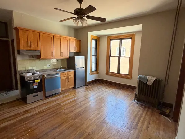 2038 Spring Garden St #6, Philadelphia, PA 19130