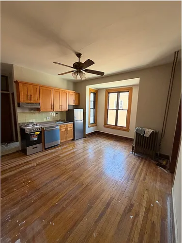 2038 Spring Garden St #6 Photo 1