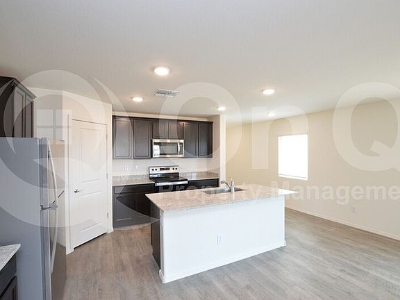 3rd image of 1548 E Inouye Dr